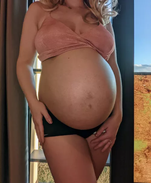 Who here wants to get me pregnant again after this one?