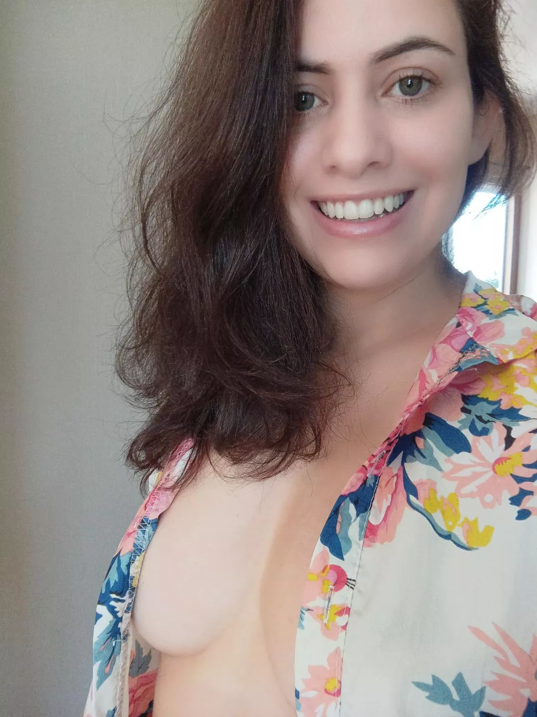 Who likes small breasts?