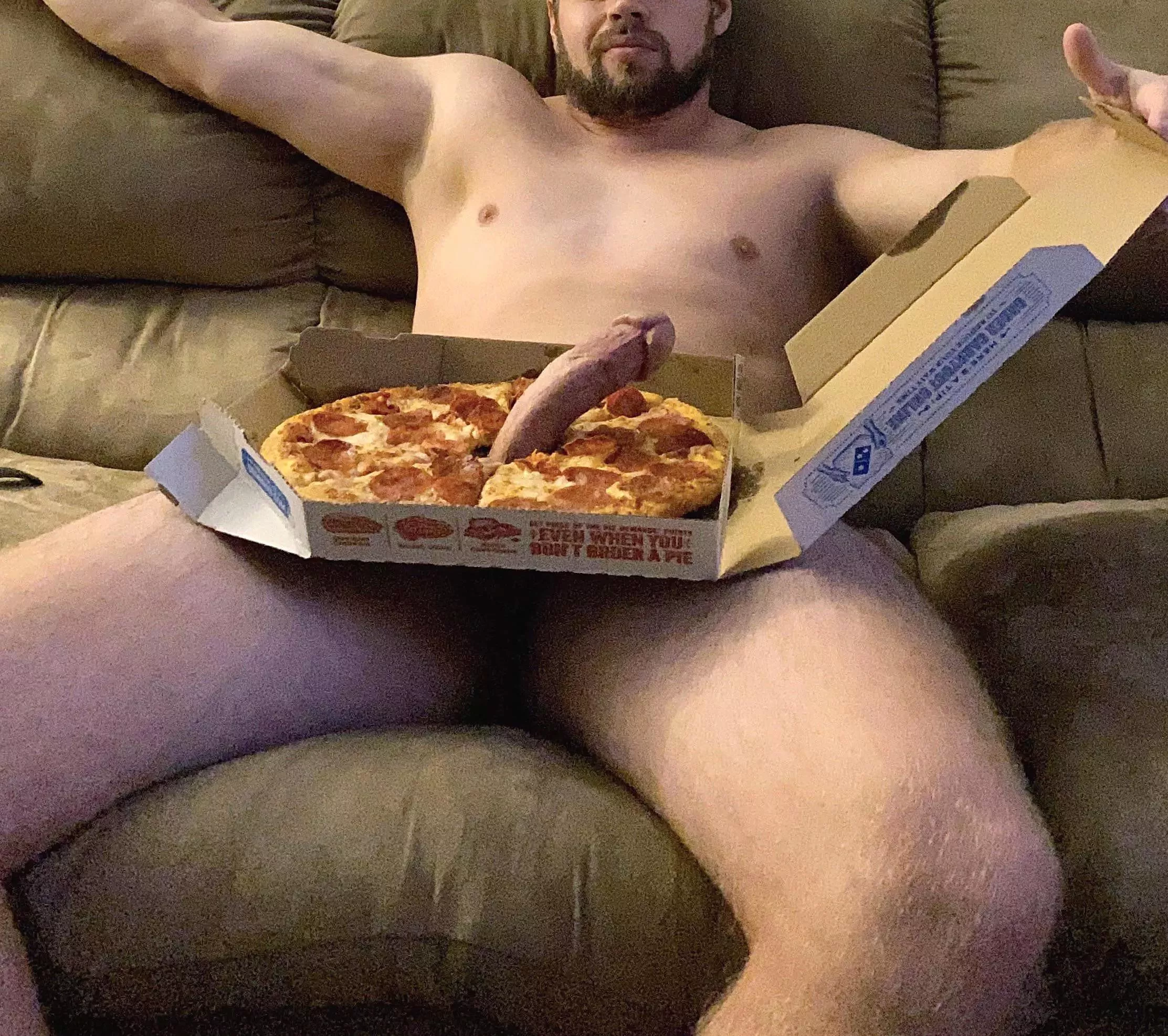 Who ordered the big sausage pizza??😏😂