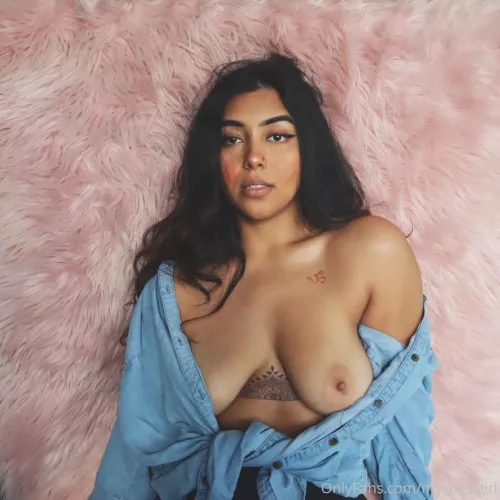 who wanna bite it? 🥰