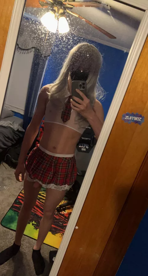 who want to expose me so i can’t delete my pics?