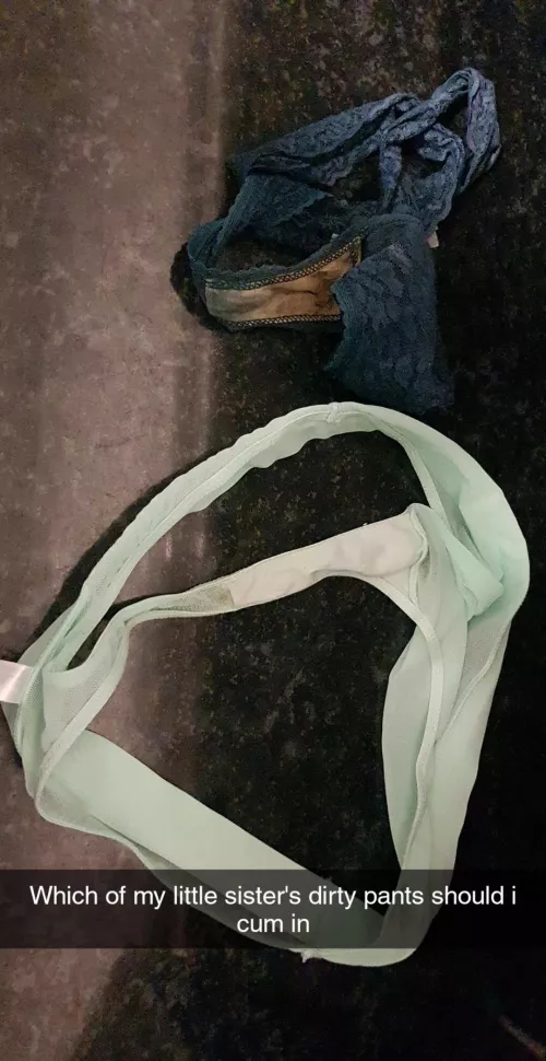 who wants the video of me cumming in the dark blue ones