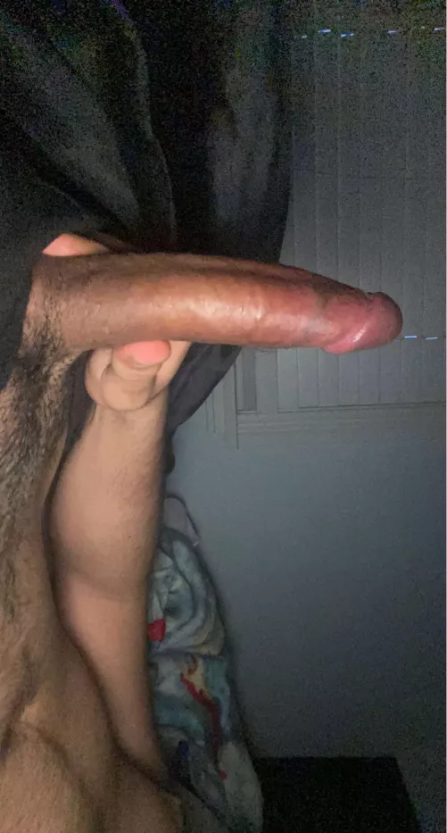who wants this dick 👅