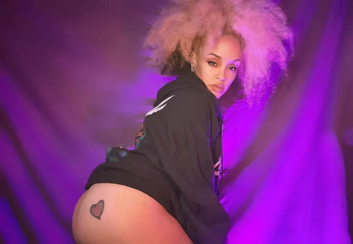 who wants to be my hoodie??