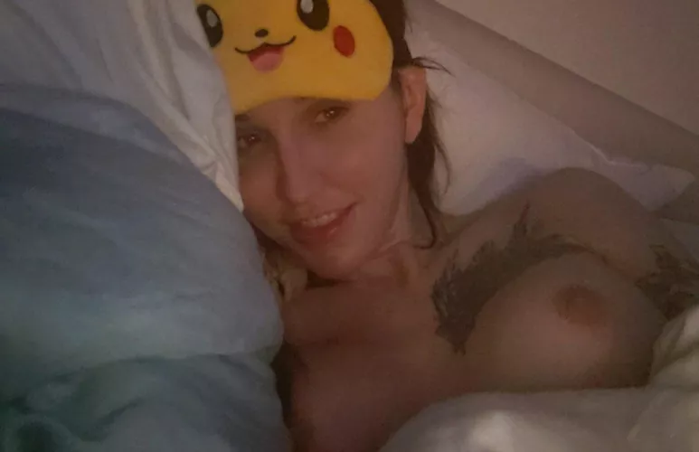 Who wants to fall asleep with me 😴