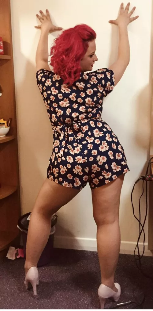 Who wants topless? Get upvoting 😘