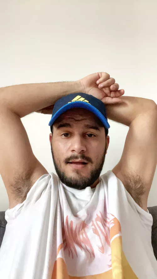 Who’s hungry? Dm me