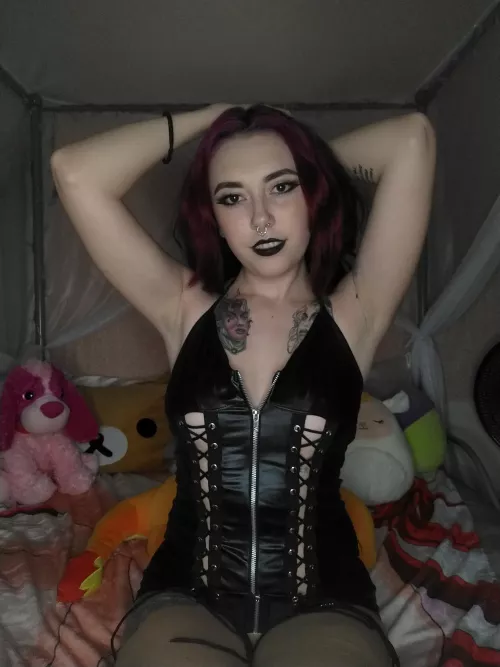 WHO'S READY FOR A GOTH GIRL SUMMER