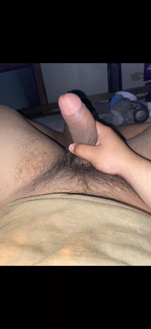 Who’s tryna nut with me ?🤤