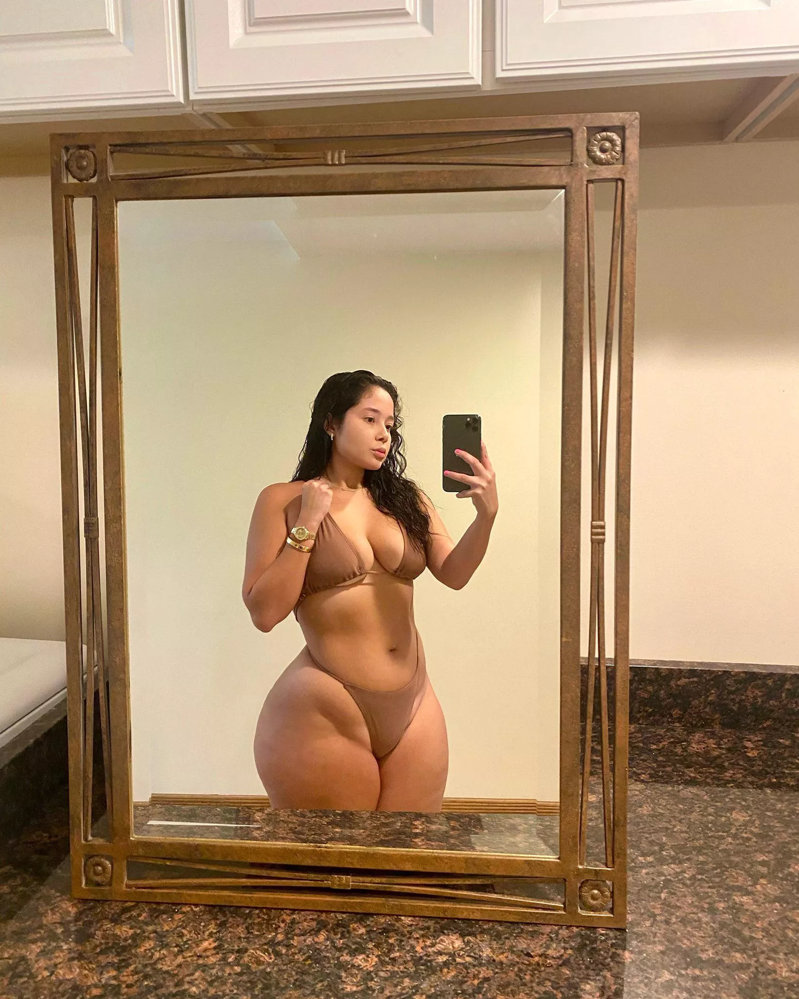 Wide hips