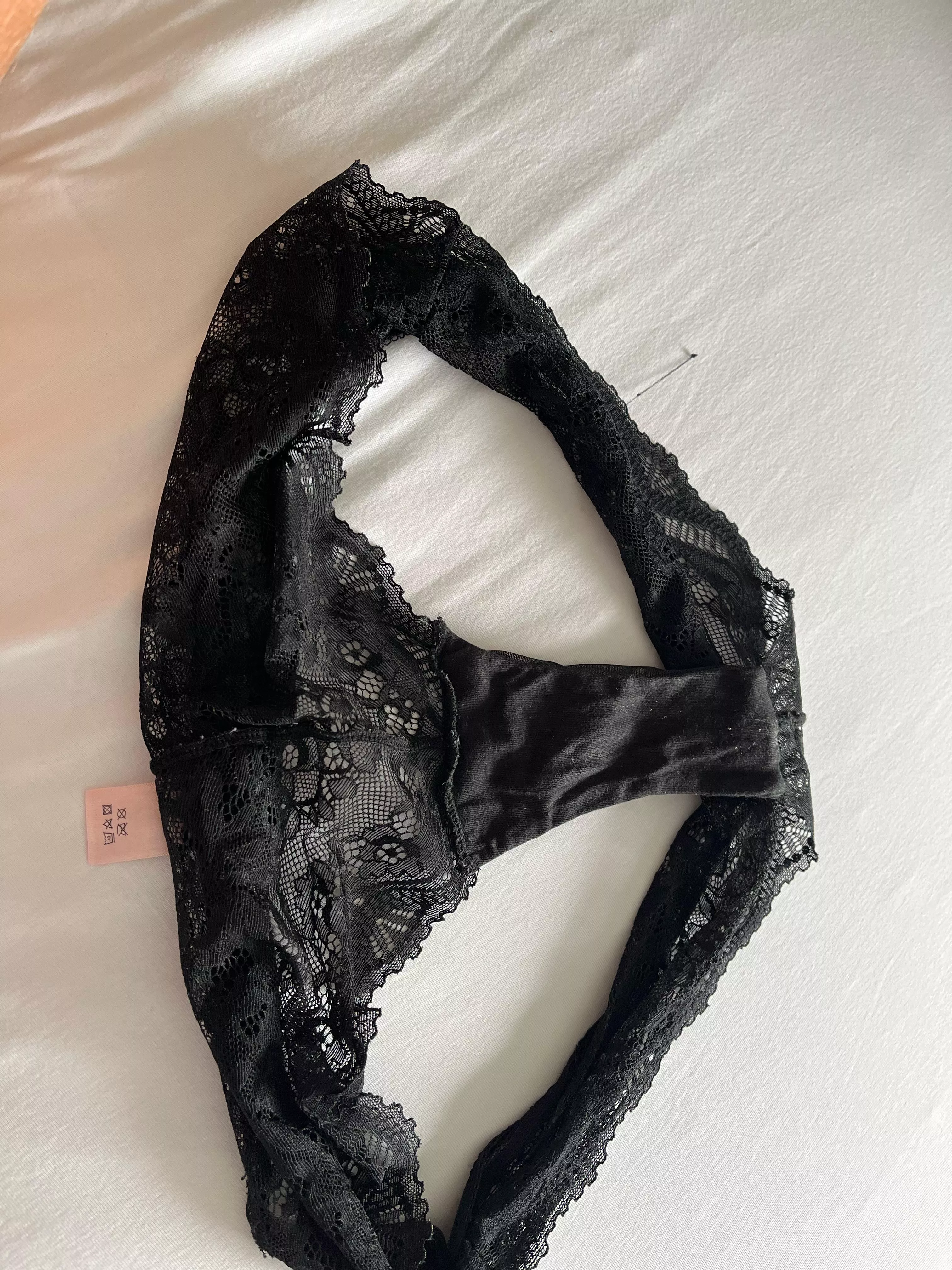 Wife’s Panties from last night. Smell delicious.