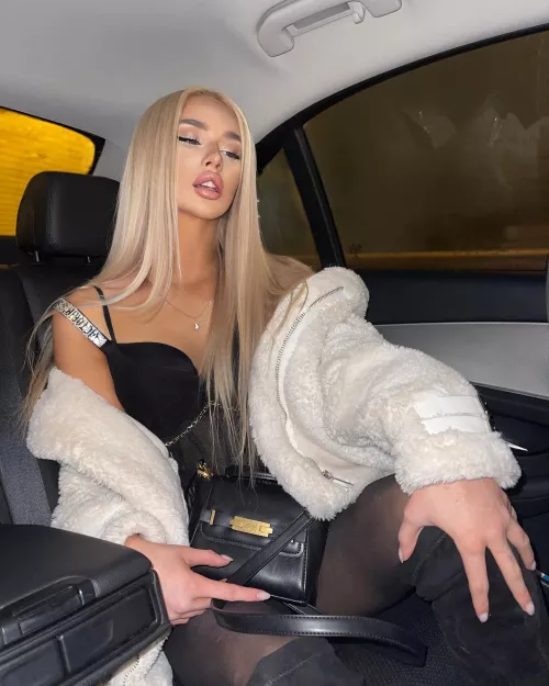 Will you to get hard for me please? 🍌😜