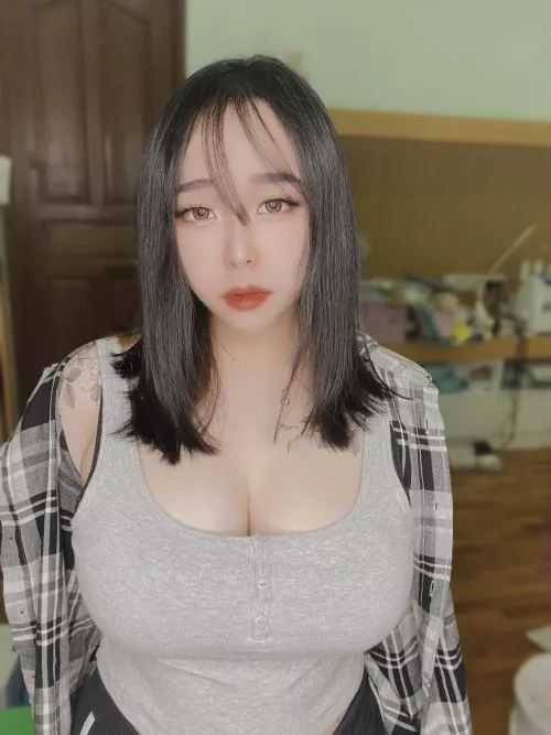 👀 Wish I looked like Song Ji-A from Singles Inferno😩