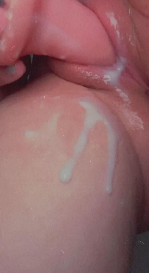 Wishing it was your dick instead 🤤