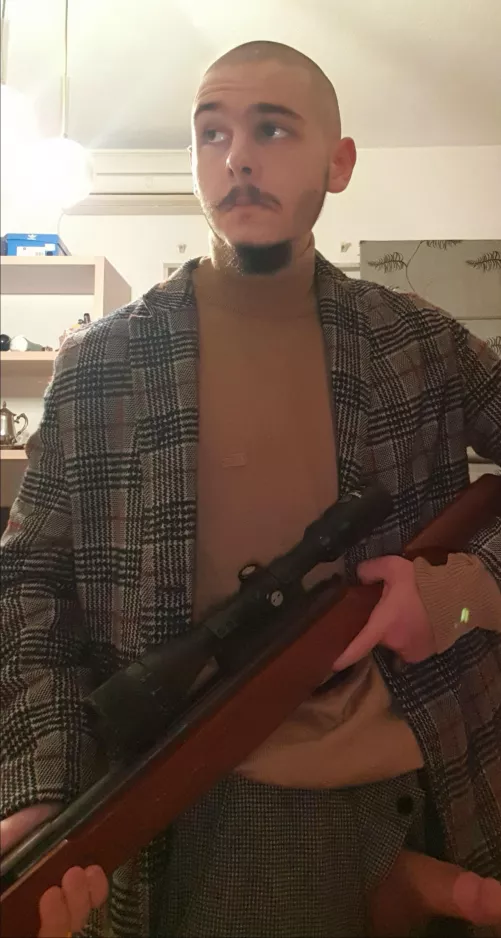 Wolf ate all the cocks, only one stood up, can't spot him anywhere!