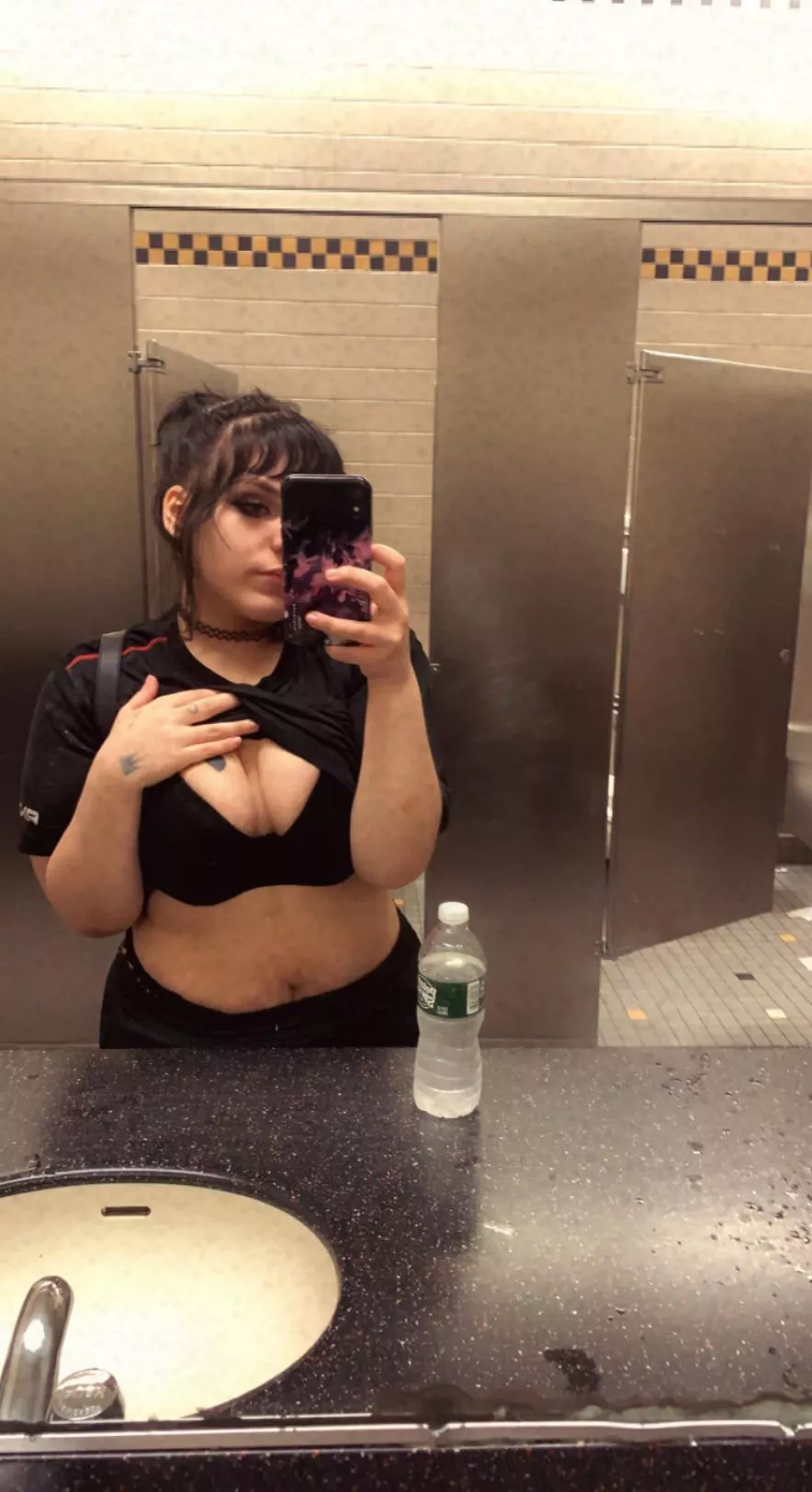 Work selfie β€οΈ subscribe to my onlyfans to see me on live tuesdays and I deliver customs β€οΈπ₯°π Work selfie β€οΈ subscribe to my onlyfans to see me on live tuesdays and I deliver customs β€οΈπ₯°π