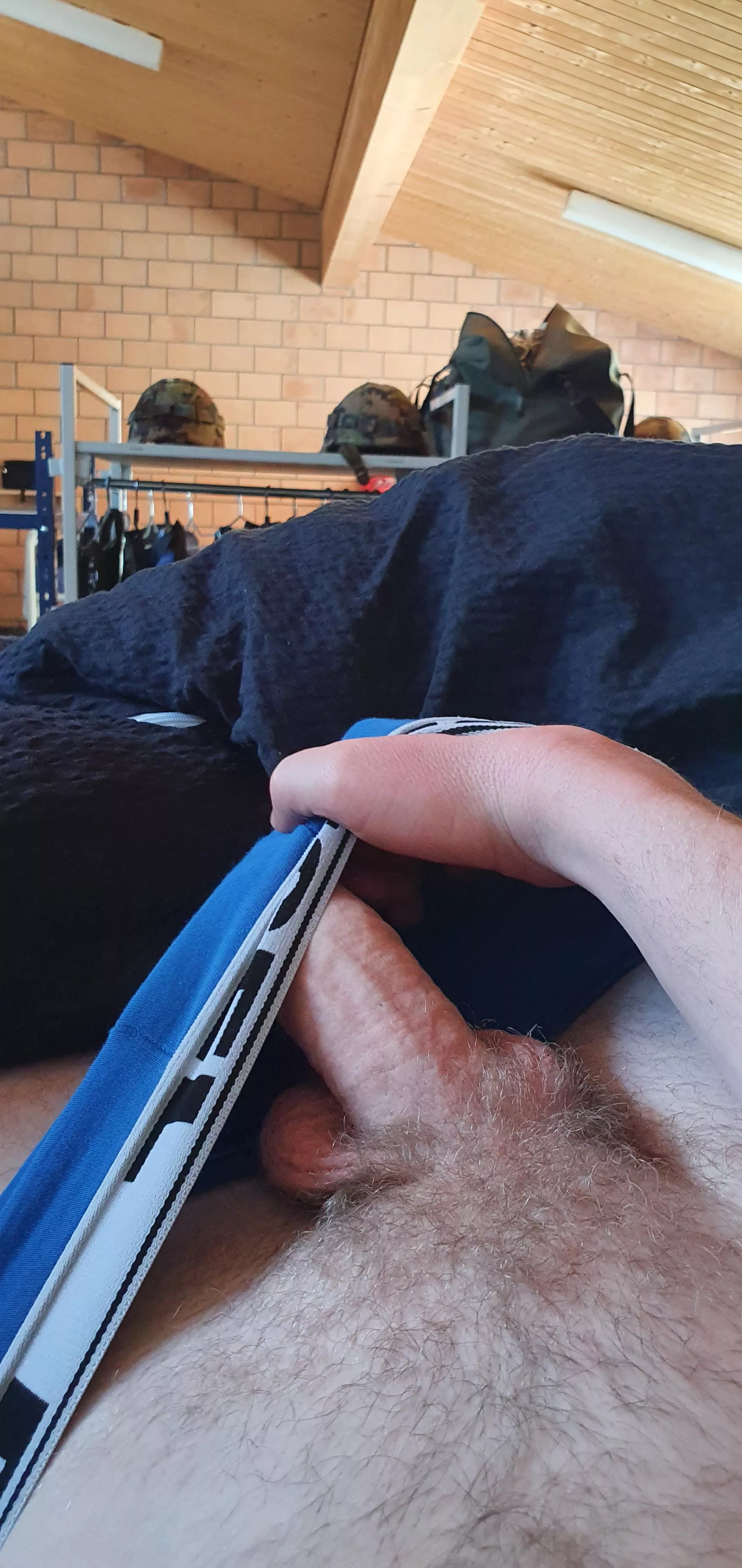 would y help me