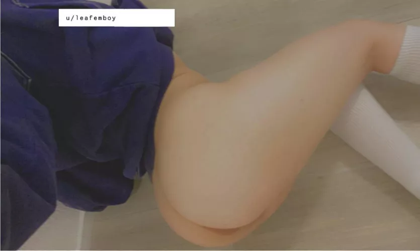 would you fuck me on the floor ?🥺