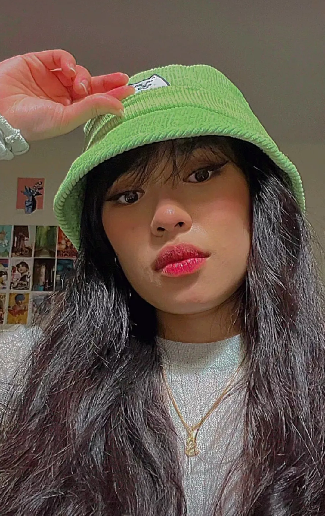Would you like my lips to satisfy you master