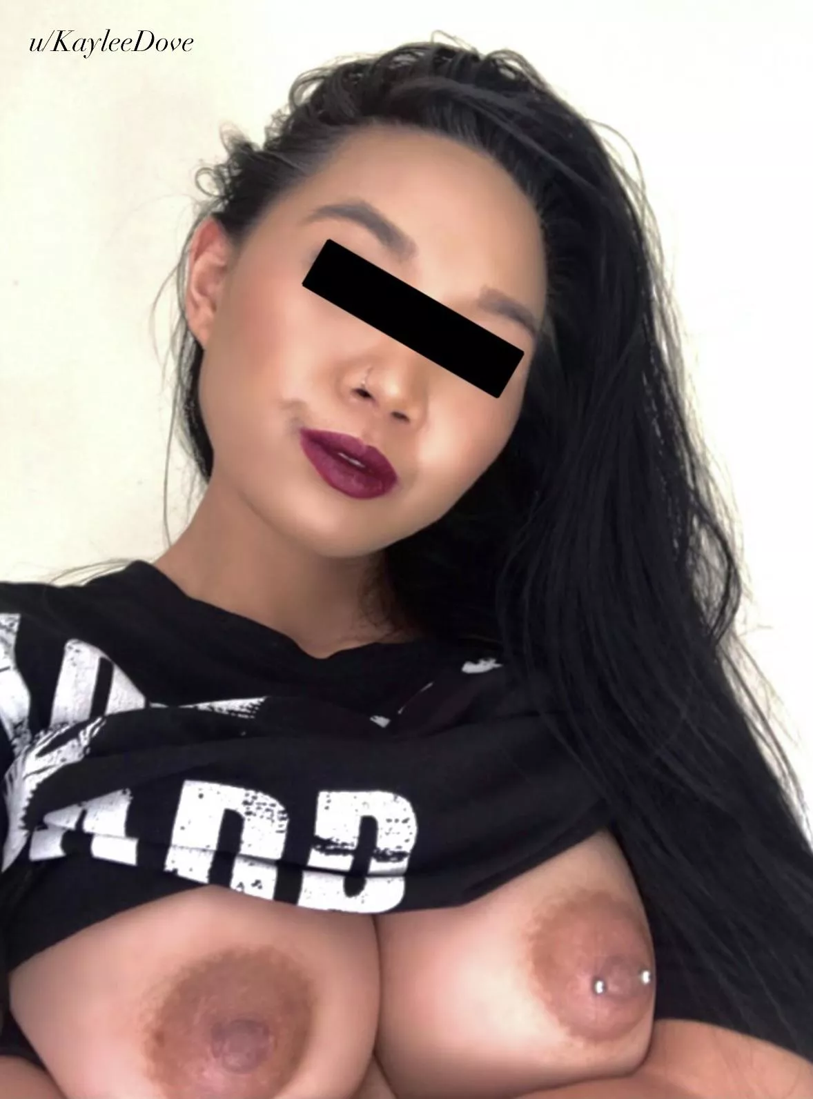 Would you like to man handle my titties & pull my hair 😋
