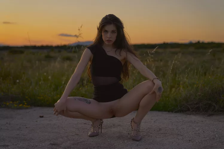 Would you rather cum on my petite body or in it?😇