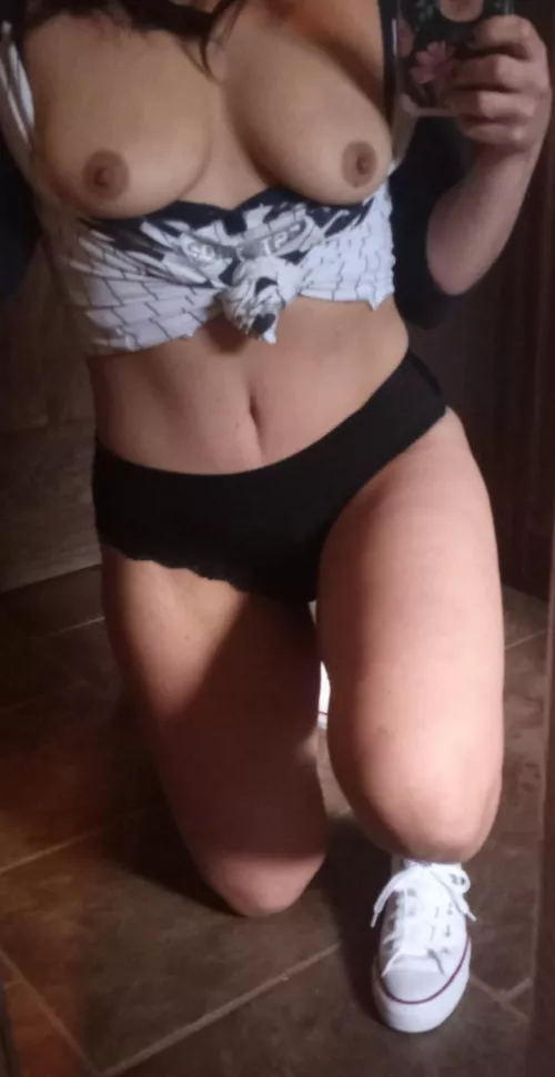 ⚾️ would you slide into home with this 40yo mama of 4?