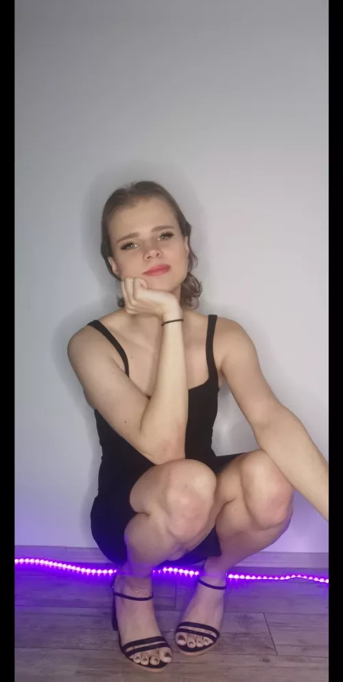 Would you take me out on a Date? 🥰