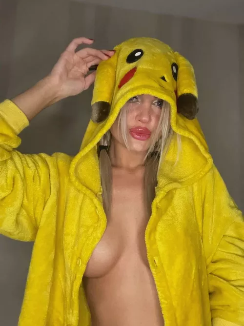 Would you touch yourself if I sent you my boobs ?