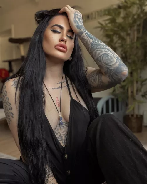 would you wanna know what’s it’s like to date me?