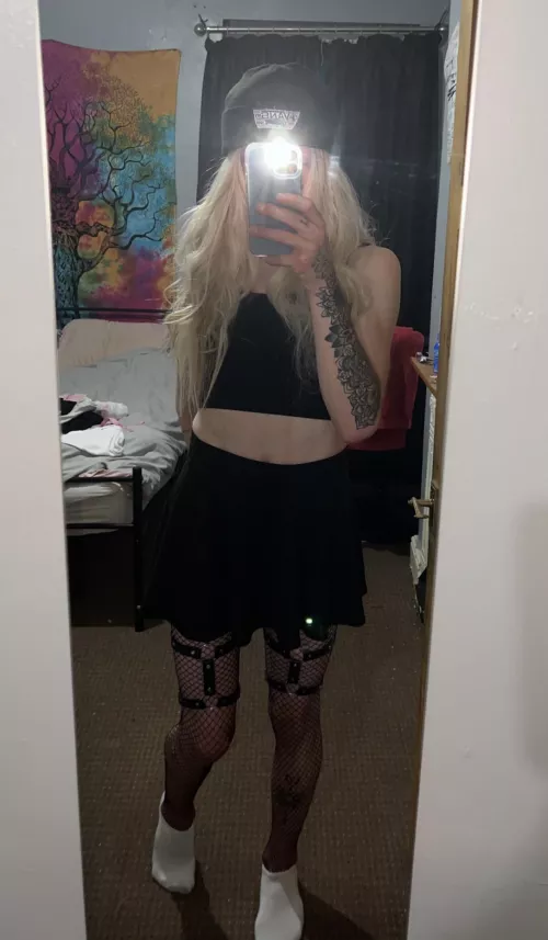 Ya can’t beat all black sometimes (excuse the socks 😅)