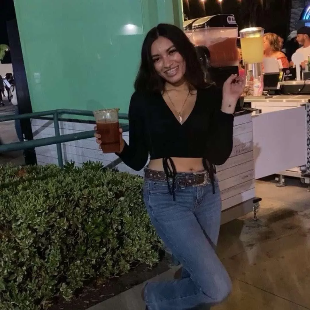 Y’all like Andrea ? Small and petite 🥴 California side