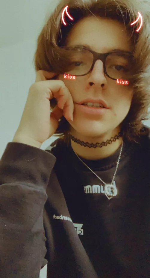 You are cute! 💕💕