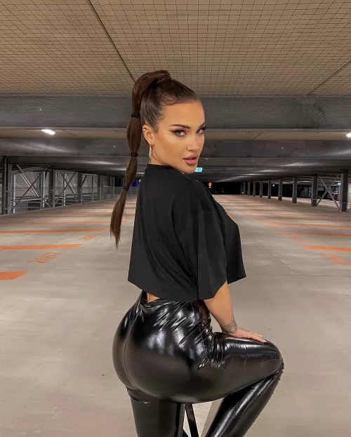 You find tbe best stfuf in empty parking lots.