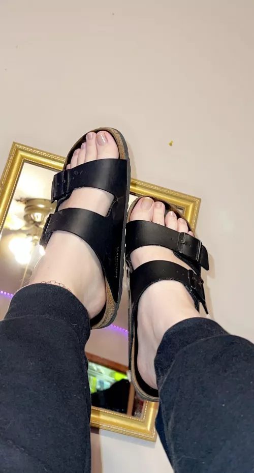 you like my sandals?