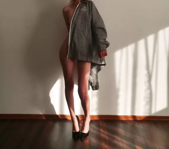 You like my sun-kissed legs? 😘❤