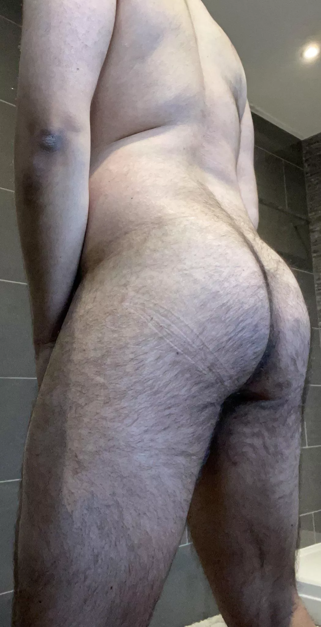 You like them hairy right 😈
