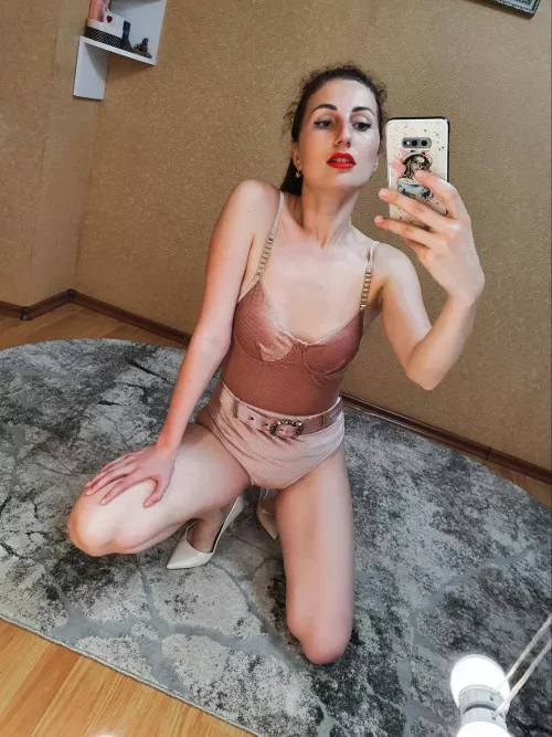 Your favorite Ukrainian girl 🇺🇦 Ukrainian women need to stay strong in this hard time