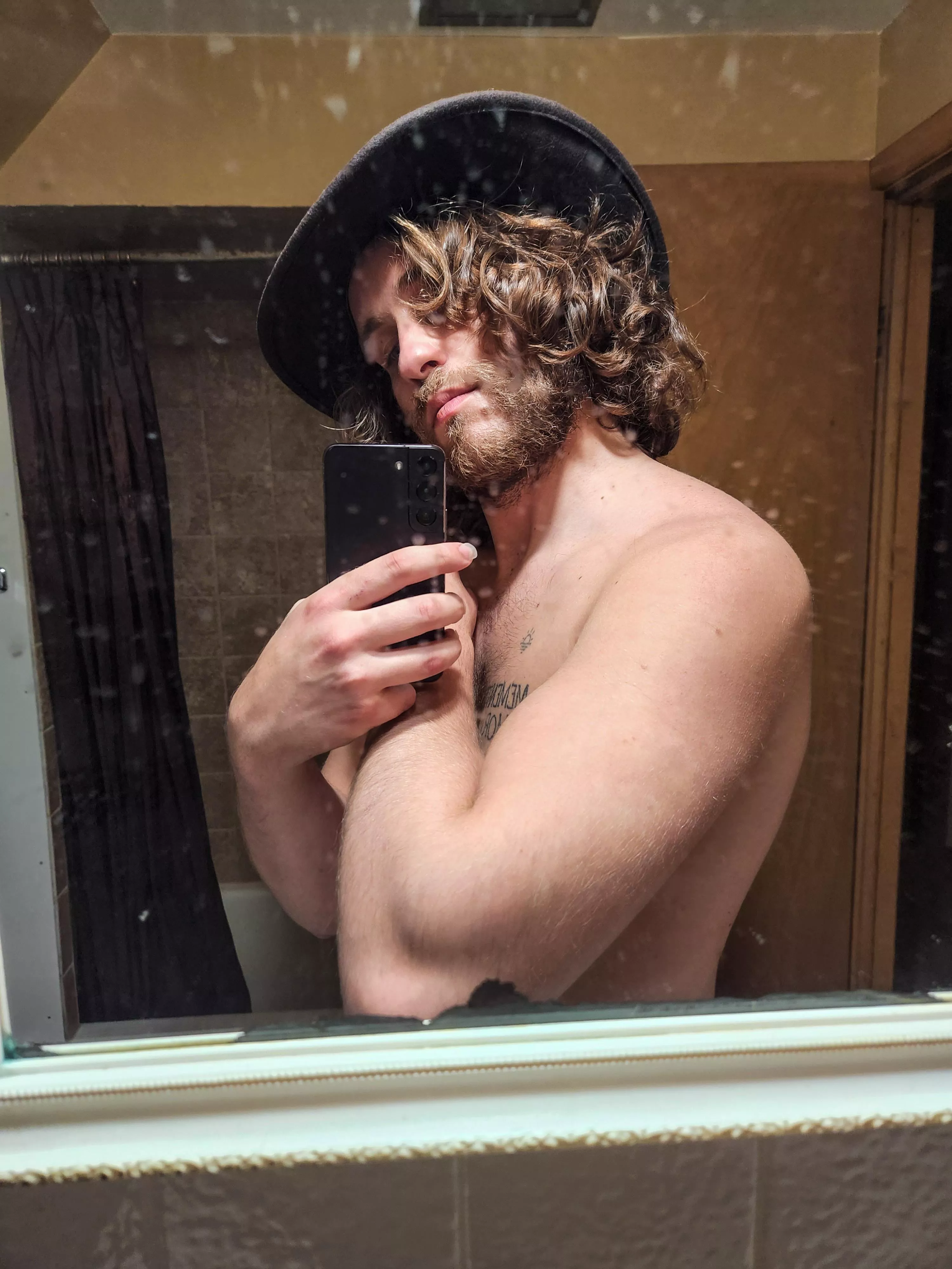 Your thicc Arab neighbor.