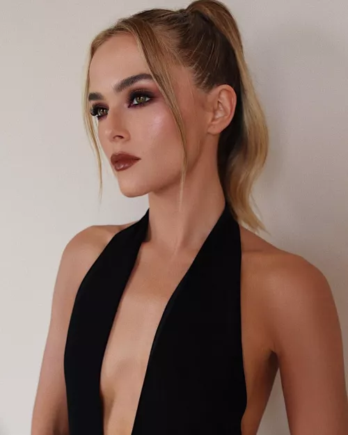 Zoey Deutch
