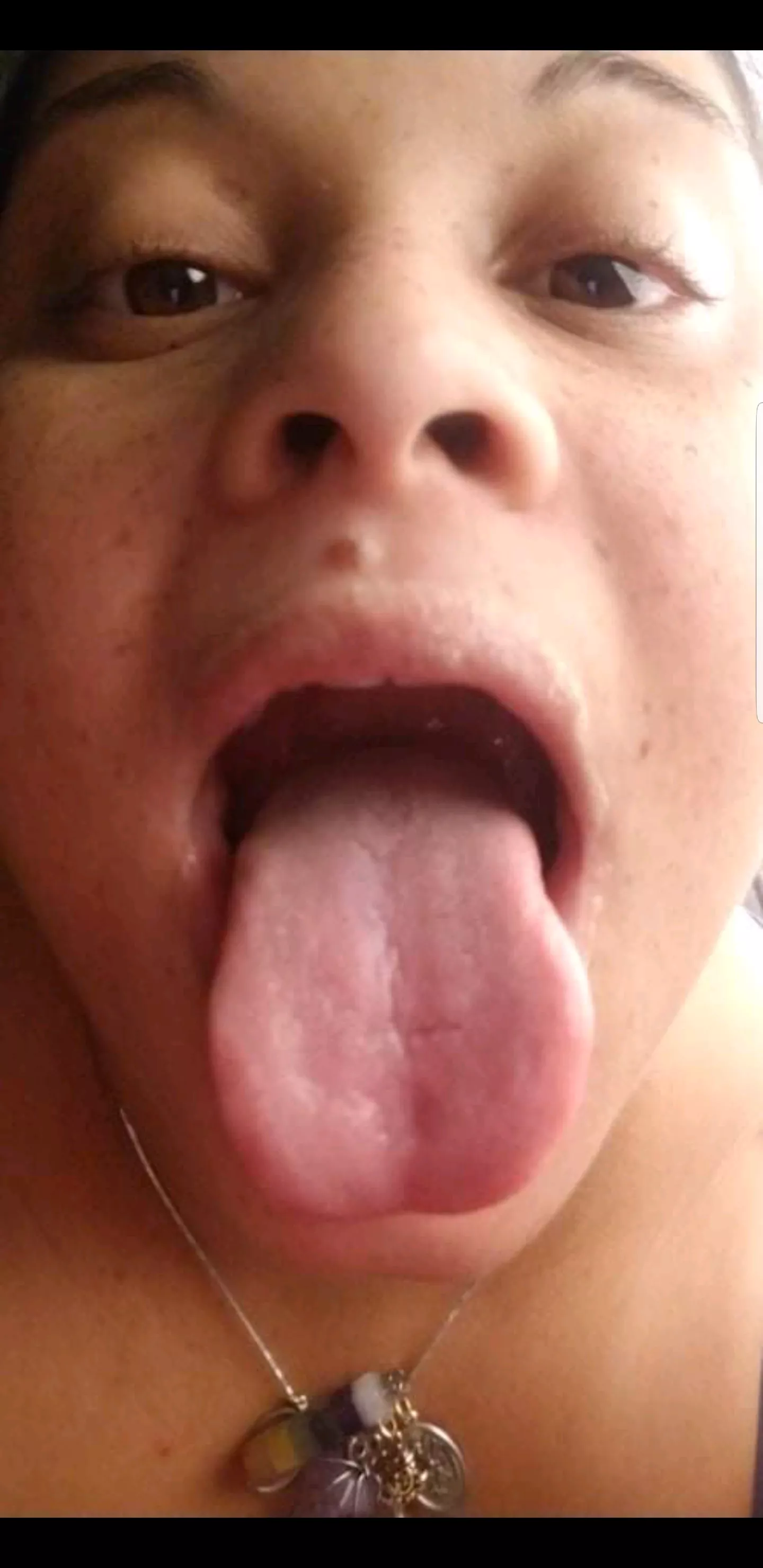 😜