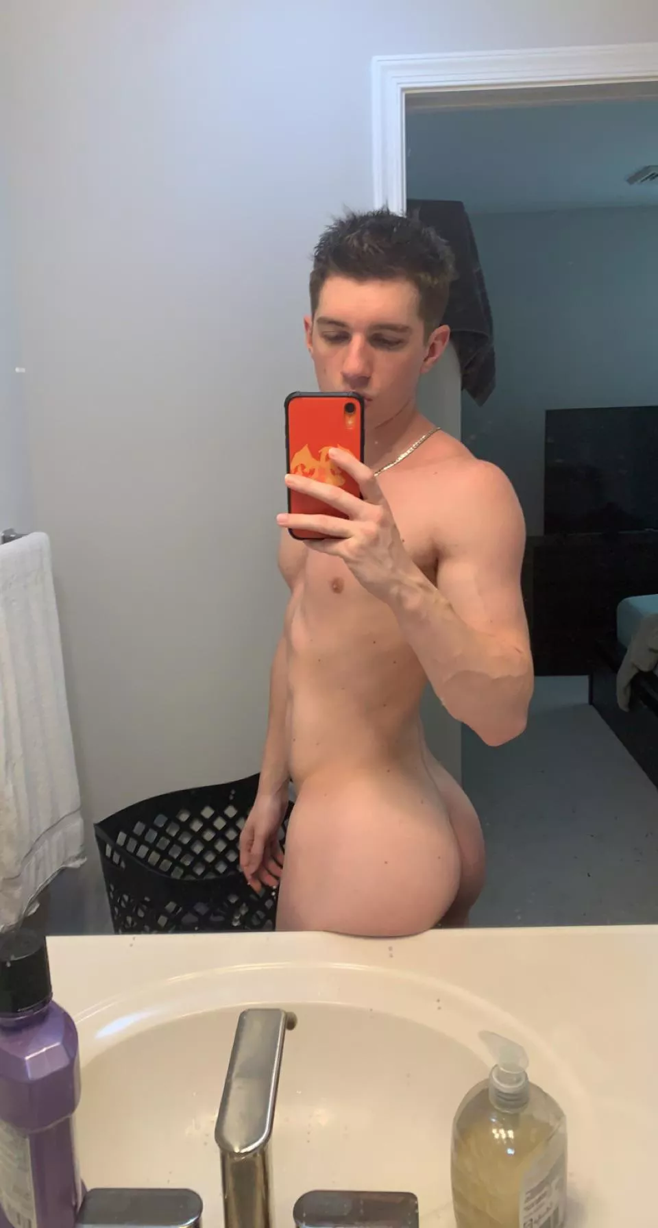 😋