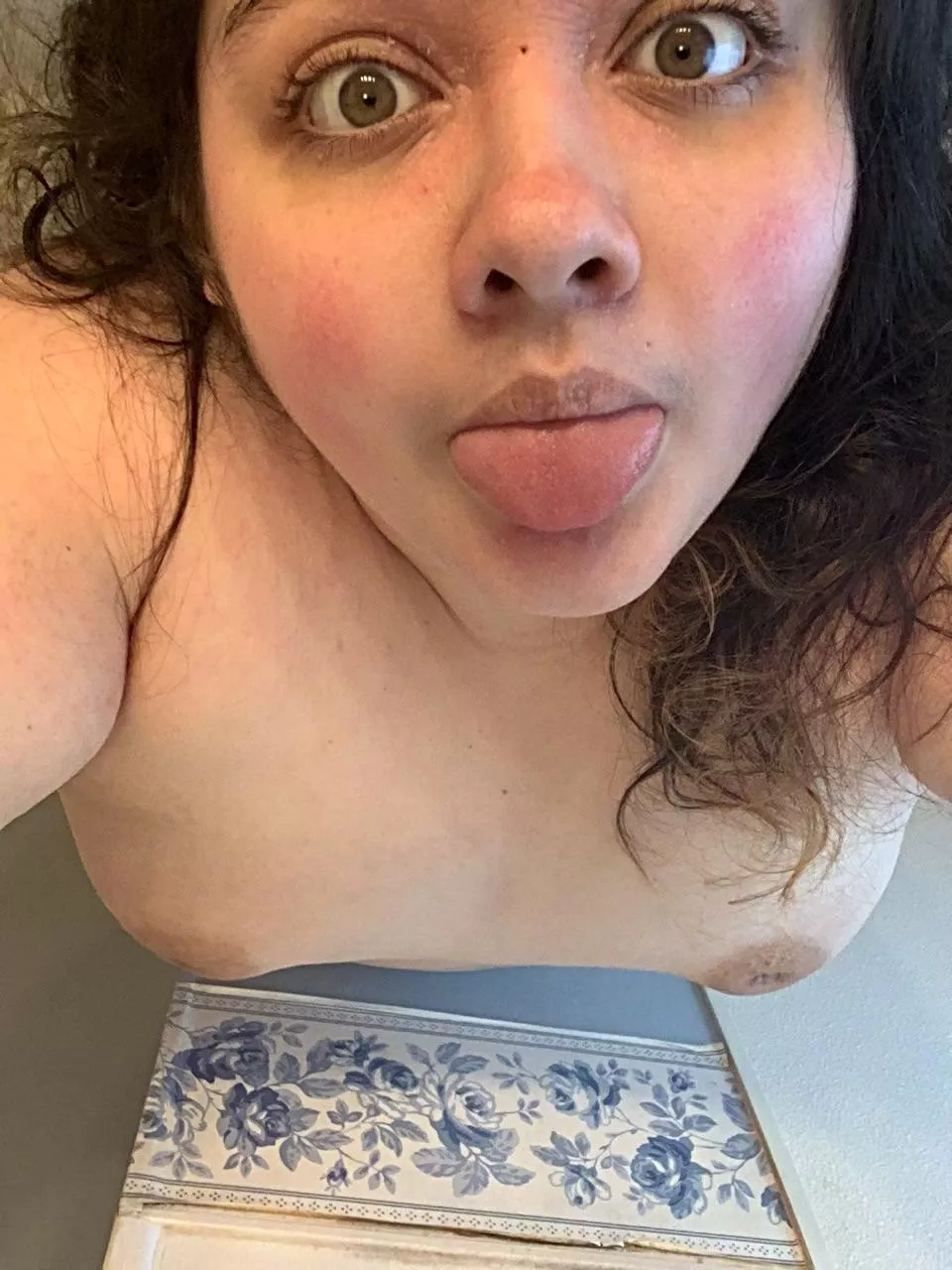 😜