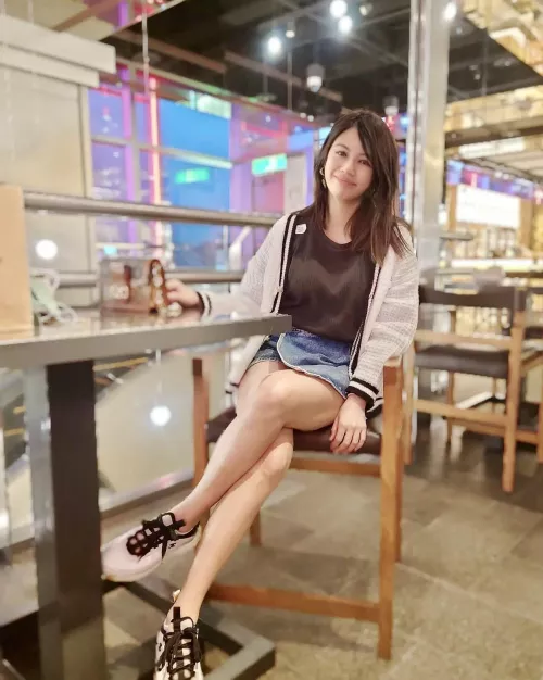 🙋🏻‍♀️🙆🏻‍♀️💁🏻‍♀️