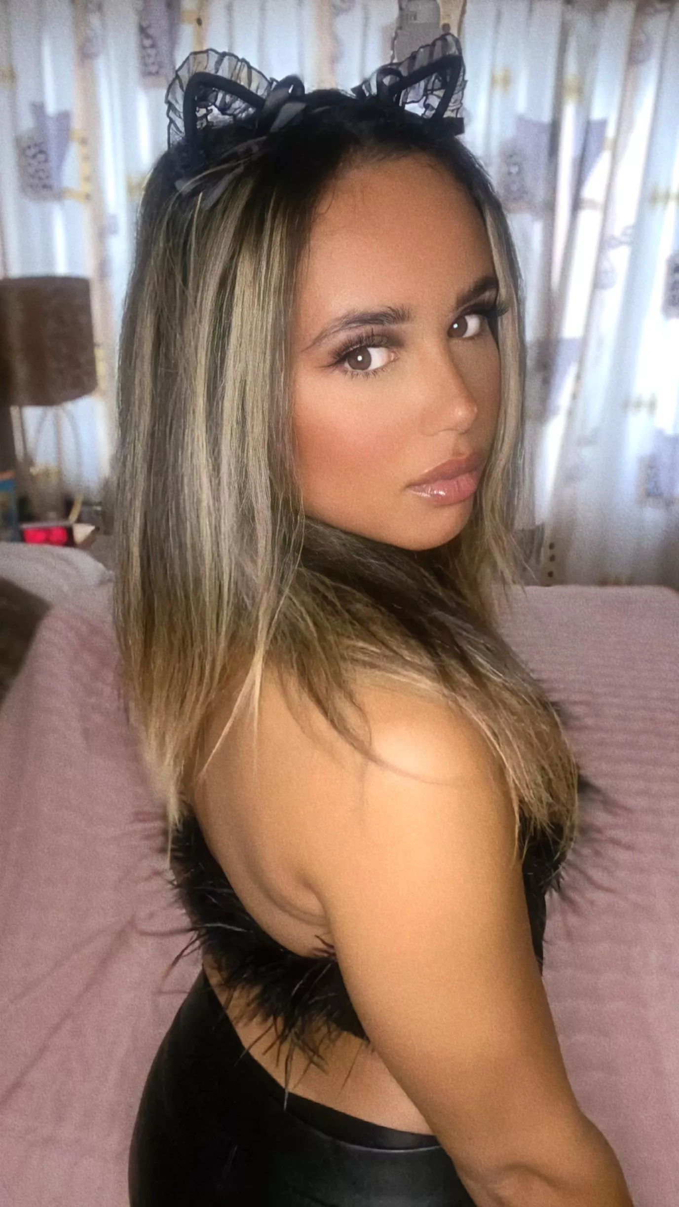 😼🖤