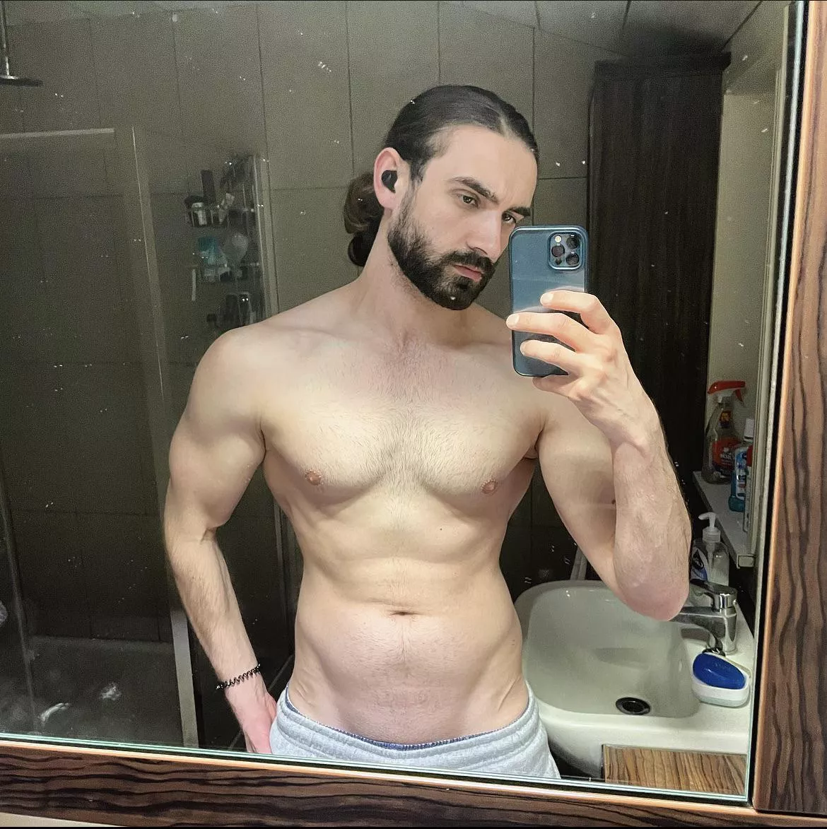 🤳