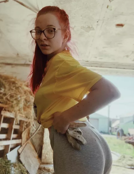 1. Add my snap @bgone_badd 2. Send 🔥 emoji 3. Get a surprise 😀 I actually send 😜