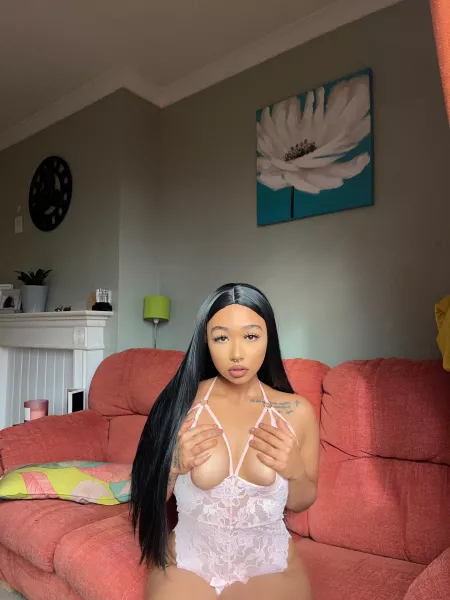 15% off !!! 19 year old light skin ebony babe | post daily pics/vids | do custom content, made just for you | dick ratings | sexting and more... you’ll get a 2 minute vid of daddy playing with my pussy after you sub 💦💦