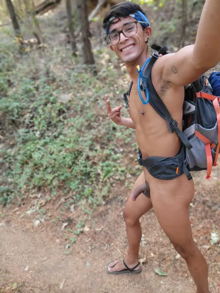 16 miles of trail running/hiking like this the entire time 👣