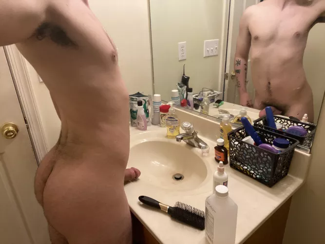 [20] make me shoot all over my mirror 🥵