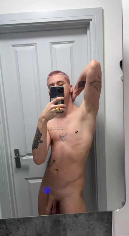 21) need a daddy to spoil me and treat me to more tattoos 😈😈😈Twitter whosdgay_UwU OF in comments